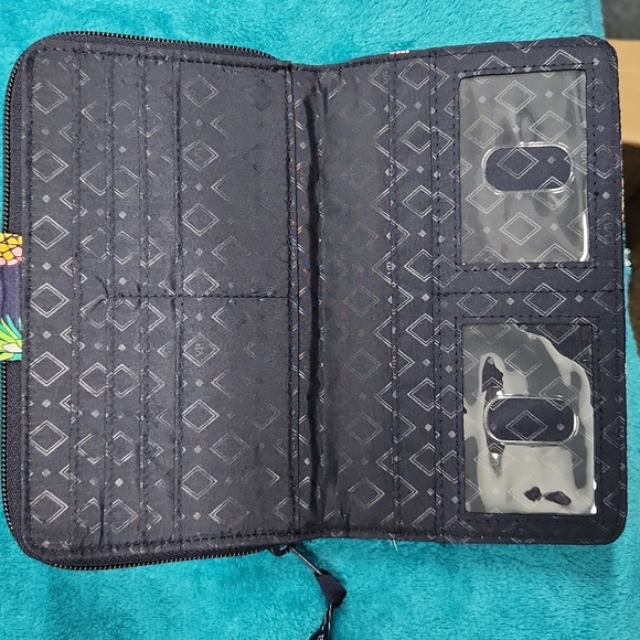 Vera Bradley TOUCAN PARTY RFID TURNLOCK WALLET - Picture 5 of 8